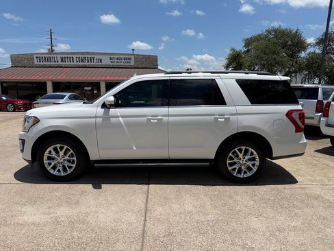 Used 2020 Ford Expedition XLT w/ Equipment Group 202A image 4