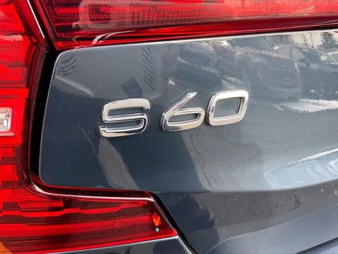 Used 2024 Volvo S60 B5 Plus image 30