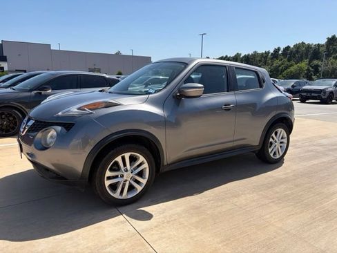 Used 2016 Nissan Juke S FWD image 1