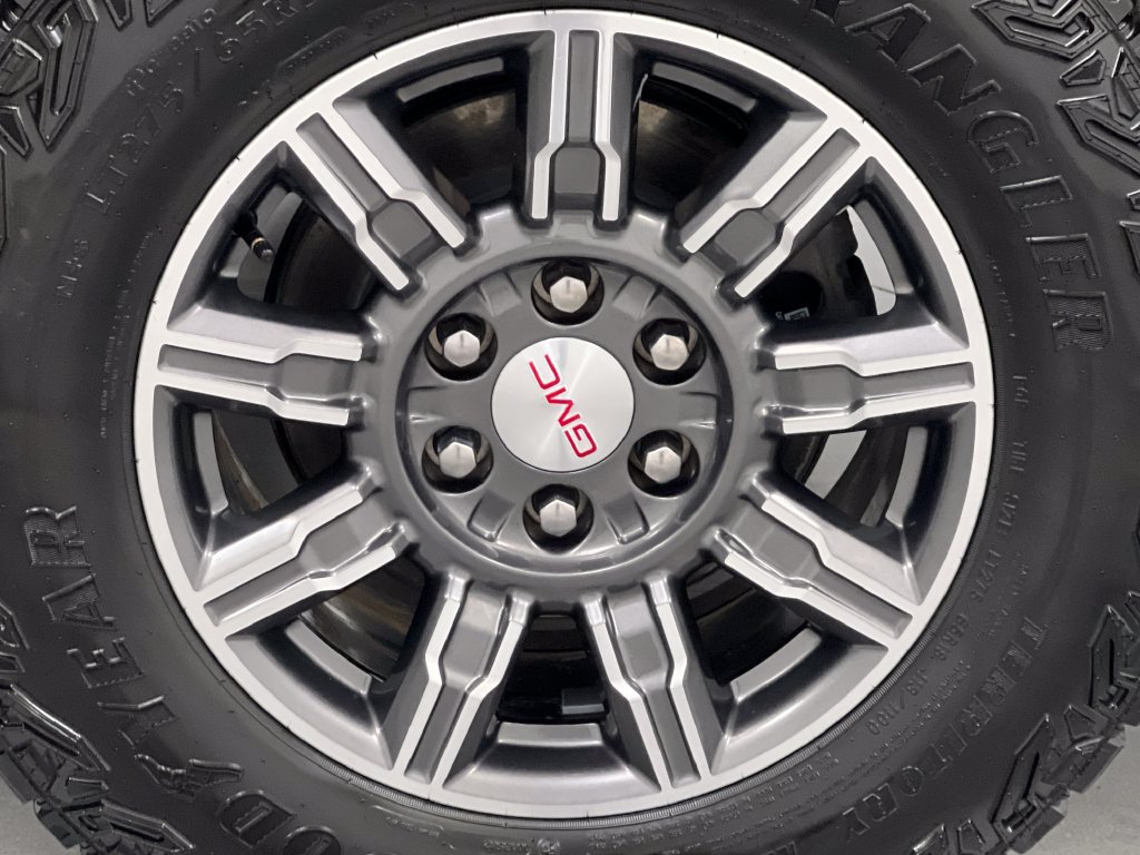 Used 2025 GMC Sierra 1500 AT4 AWD/4WD image 69