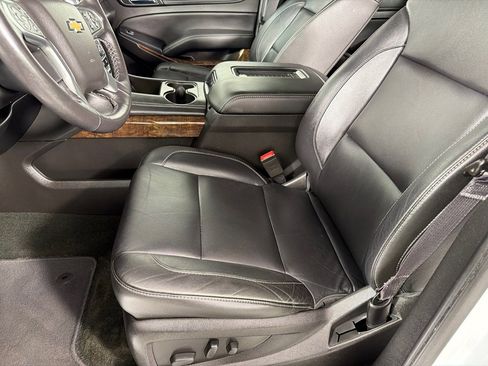 Used 2017 Chevrolet Tahoe LT w/ LT Signature Package AWD/4WD image 12
