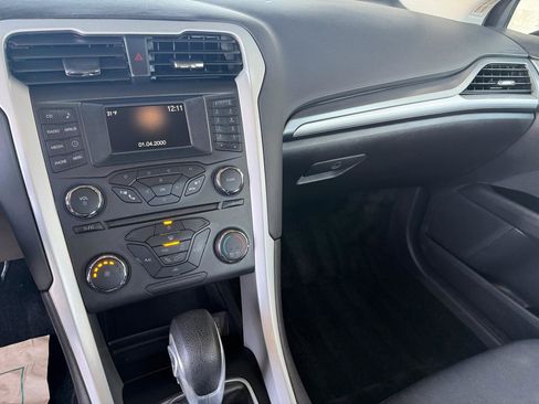 Used 2016 Ford Fusion SE image 12