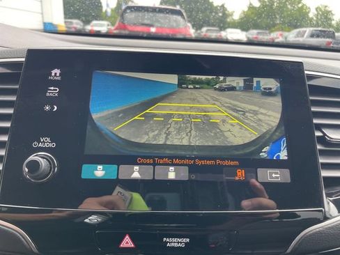 Used 2019 Honda Pilot Touring image 22