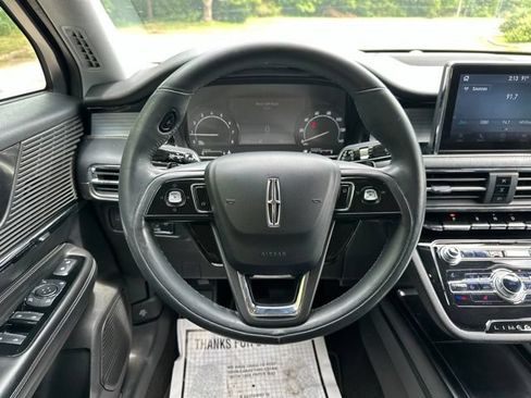 Used 2020 Lincoln Corsair FWD w/ Premium Package image 12