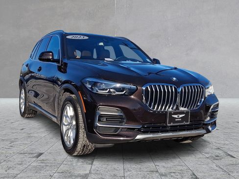 Used 2023 BMW X5 xDrive40i w/ Premium Package image 2