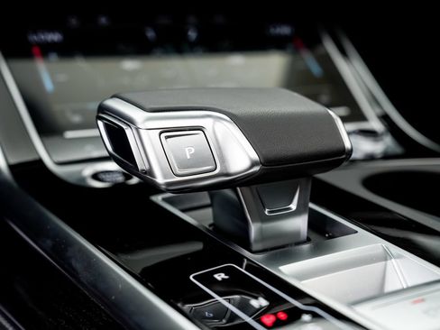 Certified 2025 Audi Q7 3.0T Prestige w/ Prestige Package AWD/4WD image 19