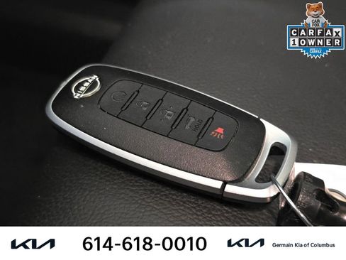 Used 2025 Nissan Rogue SL FWD image 32