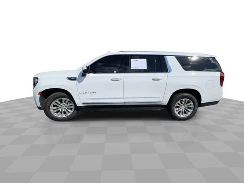 Certified 2023 GMC Yukon XL SLT w/ SLT Luxury Package AWD/4WD image 5