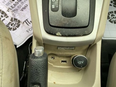 Used 2014 Ford Fiesta SE image 31