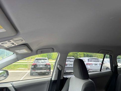 Used 2013 Toyota RAV4 LE AWD/4WD image 25