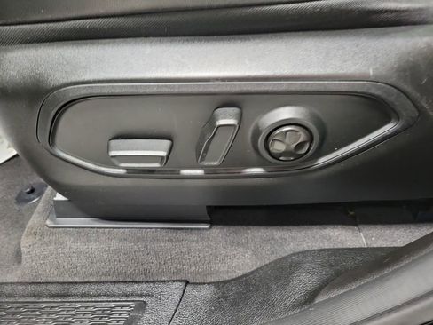 Used 2022 Jeep Grand Cherokee Limited image 35