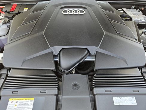 Used 2025 Audi Q7 3.0T Premium Plus AWD/4WD image 31