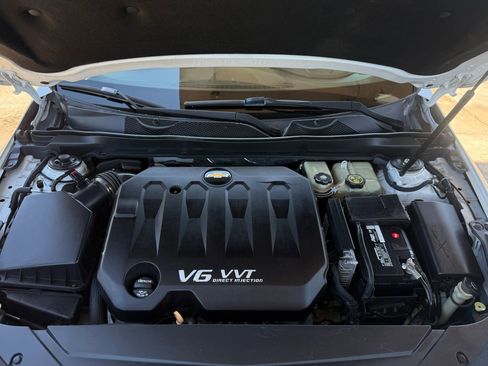 Used 2016 Chevrolet Impala LTZ w/ Enhanced Convenience Package image 24