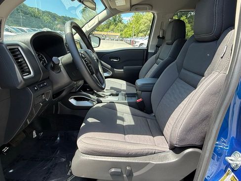 Used 2024 Nissan Frontier SV w/ Technology Package image 15