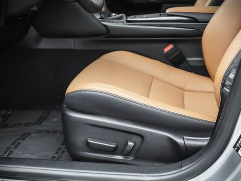 Used 2025 Lexus IS 300 F Sport image 11