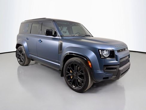 Used 2026 Land Rover Defender 110 OCTA AWD/4WD image 3