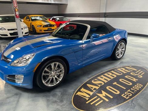 Used 2009 Saturn Sky Hydro Blue RWD image 3