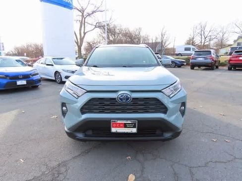Used 2021 Toyota RAV4 XLE Premium image 6