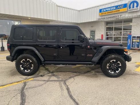Used 2024 Jeep Wrangler Unlimited Rubicon w/ Dual Top Group image 2