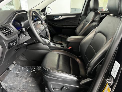 Used 2024 Ford Escape Platinum AWD/4WD image 12