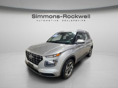 Used 2025 Hyundai Venue SEL