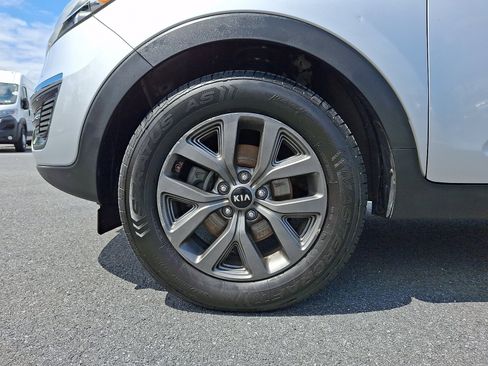 Used 2016 Kia Sportage LX AWD/4WD image 9