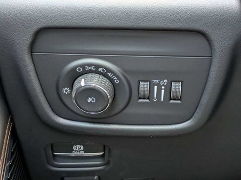 New 2026 Jeep Grand Cherokee Summit w/ Obsidian Package AWD/4WD image 25