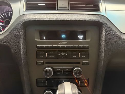 Used 2014 Ford Mustang Premium RWD image 23
