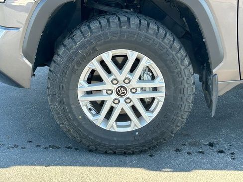 Used 2022 Toyota Tundra SR5 image 11