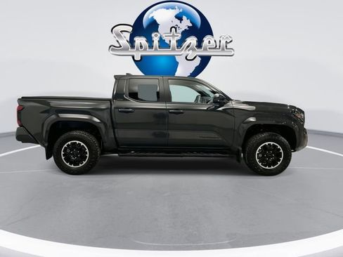 Used 2025 Toyota Tacoma SR5 image 11