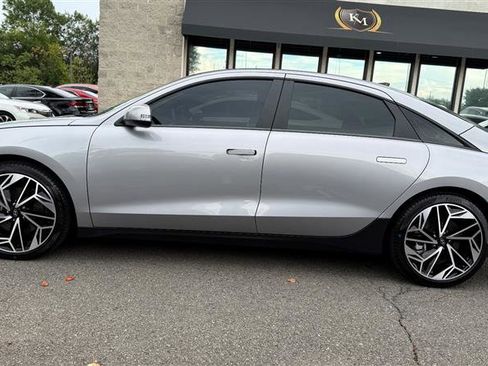Used 2023 Hyundai Ioniq 6 SEL image 2