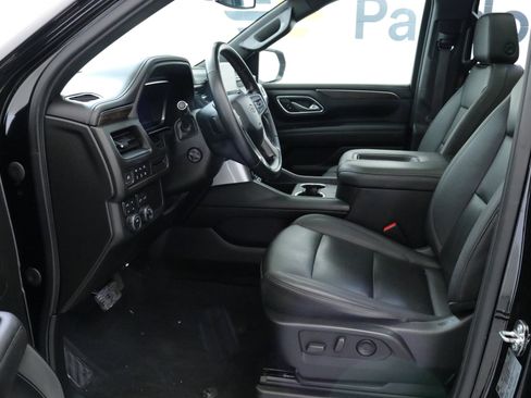 Used 2023 Chevrolet Suburban Z71 w/ Luxury Package image 25