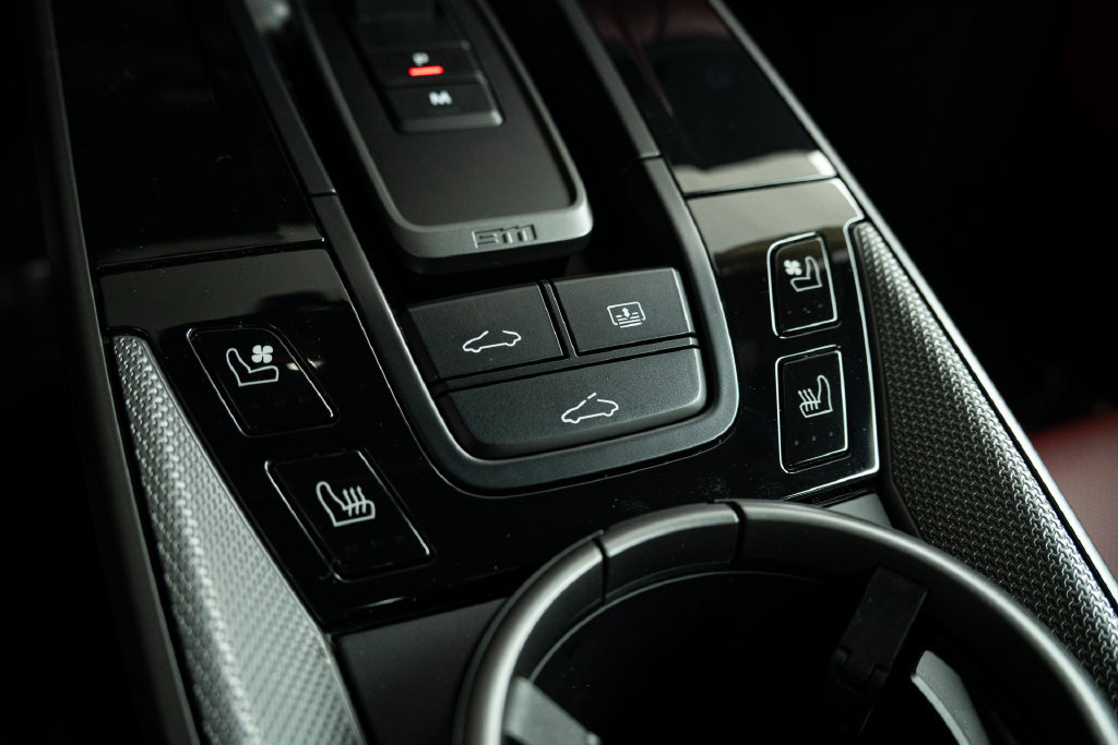 Certified 2025 Porsche 911 Carrera S RWD image 16