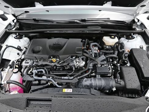 Used 2025 Toyota Camry SE FWD image 16