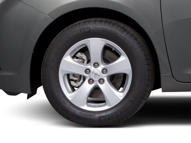 Used 2012 Toyota Sienna XLE FWD image 12