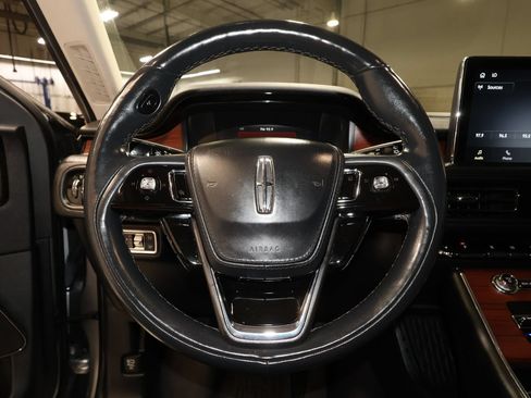 Used 2022 Lincoln Aviator Reserve w/ Equipment Group 201A AWD/4WD image 10