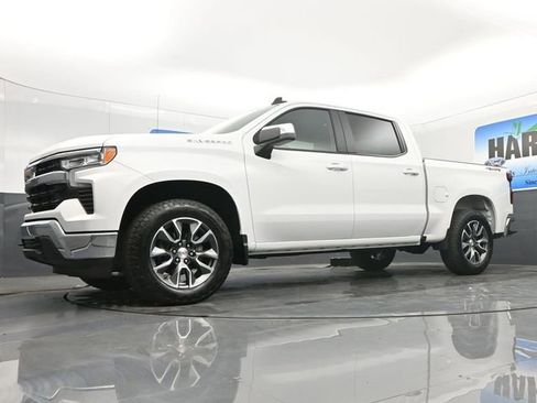 Used 2023 Chevrolet Silverado 1500 LT AWD/4WD image 18