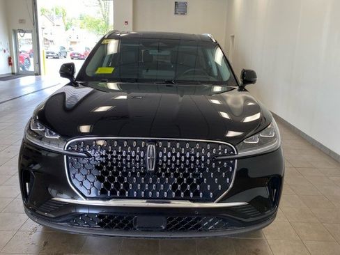 New 2025 Lincoln Aviator Reserve w/ Illumination Package image 3