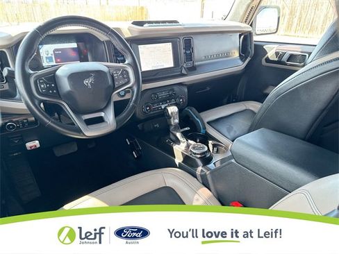 Used 2023 Ford Bronco Wildtrak image 36