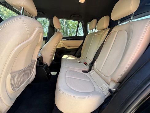 Used 2017 BMW X1 xDrive28i AWD/4WD image 12