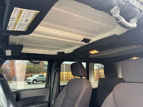 Used 2013 Jeep Wrangler Unlimited Sport image 18