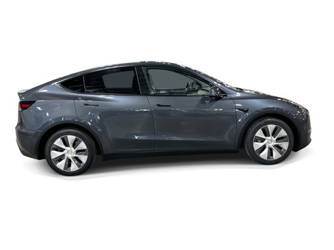 Certified 2023 Tesla Model Y Long Range AWD/4WD image 7
