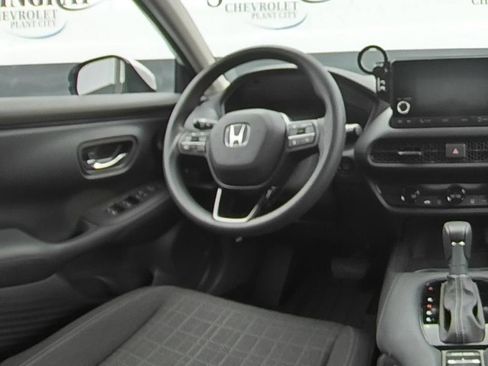Used 2025 Honda HR-V LX image 16