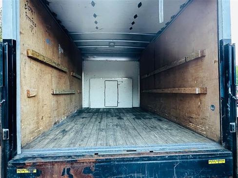 Used 2018 Ford E-350 and Econoline 350 Super Duty image 17