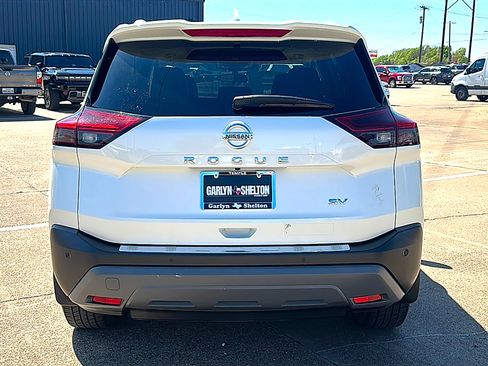 Used 2021 Nissan Rogue SV w/ Premium Package FWD image 7