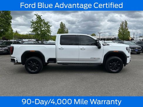 Used 2024 GMC Sierra 2500 AT4 w/ AT4 Premium Plus Package AWD/4WD image 9