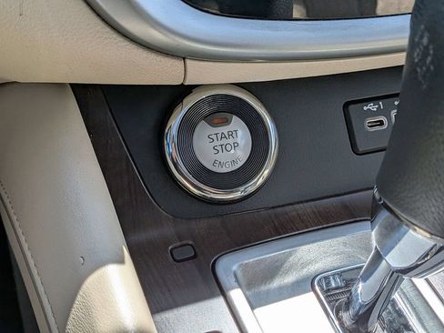 Used 2019 Nissan Murano Platinum w/ Cargo Package FWD image 15