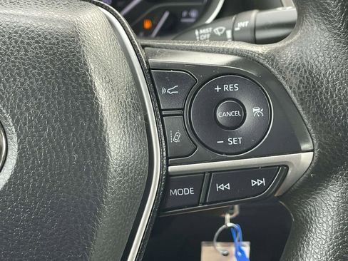 Used 2022 Toyota Camry LE FWD image 27