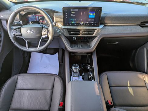 Used 2025 Ford Explorer Platinum w/ Ultimate Package image 18