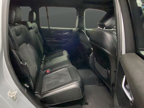 Used 2023 Jeep Grand Cherokee Altitude AWD/4WD image 26